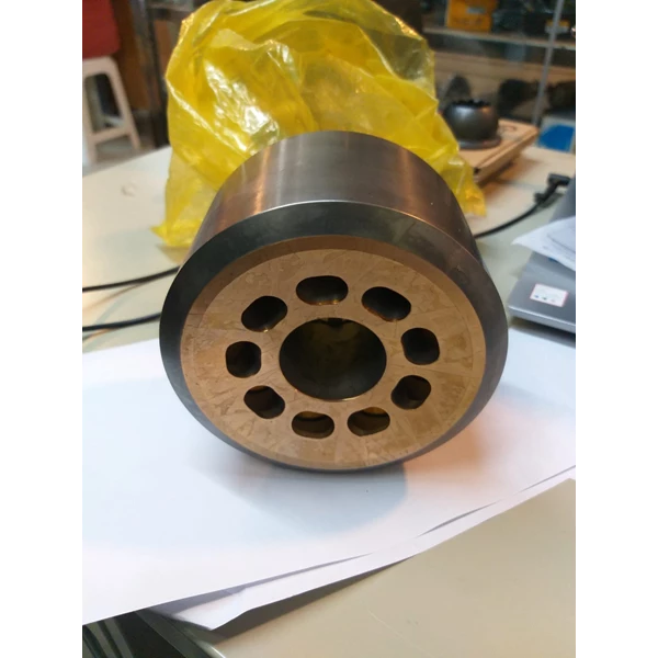 Cylinder Block piston pump kawasaki hydraulic K3V63. Silinder Pneumatik